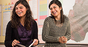 Claudia Sarritzu e Giulia Cara in foto per la presentazione del libro La Sardegna è un'altra cosa di Claudia Sarritzu - Dolianova - 16 Novembre 2013 - ParteollaClick